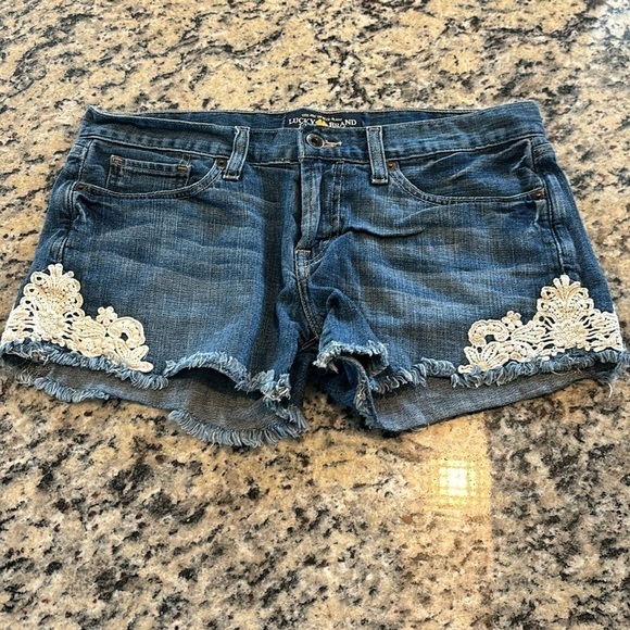 Lucky Brand Pants - Lucky Riley Jean Shorts W/ Knit Designs and Fringed Hems Sz 27/4